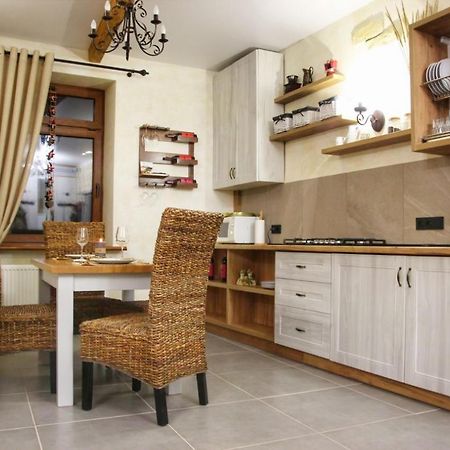 Гетьманські Палати , Старе Місто, 2 Спальні, Балкон-Тераса , 85 М Кв 카미야네치포딜시키 외부 사진